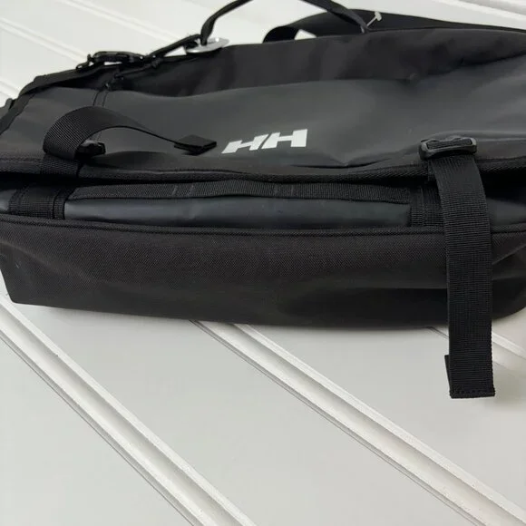 Helly Hansen Black Messenger Bag  Adjustable Shoulder Strap Broken Back Zipper - Picture 8 of 16
